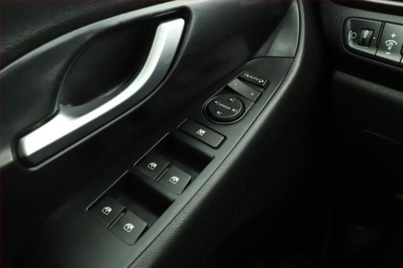 Hyundai i30 - hlavní fotka