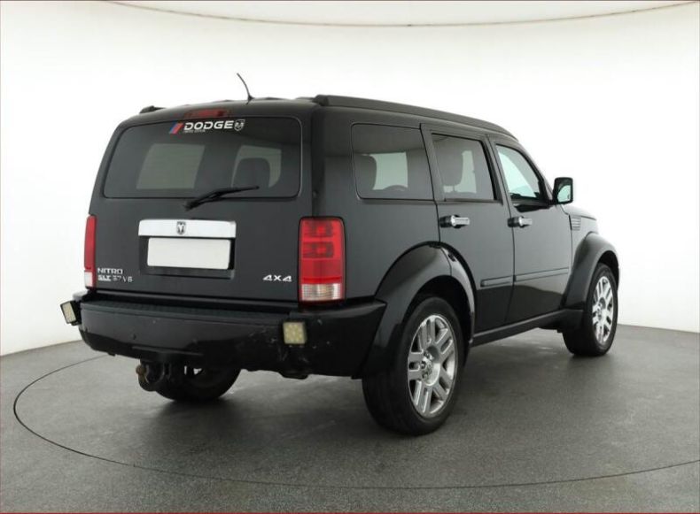 Dodge Nitro - hlavní fotka