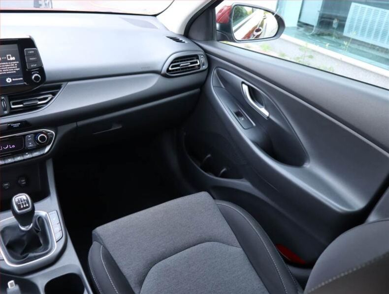 Hyundai i30 - hlavní fotka