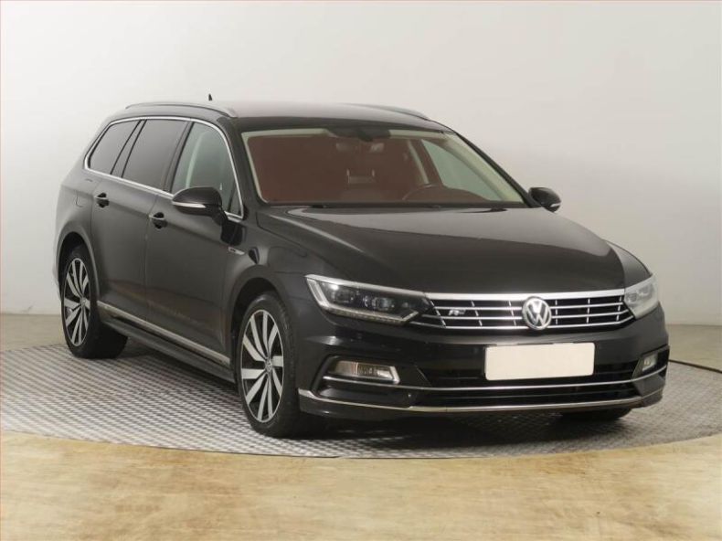 Volkswagen Passat - hlavní foto