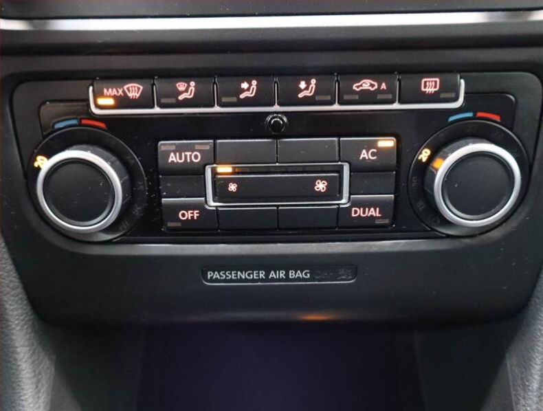 Volkswagen Golf - hlavní fotka