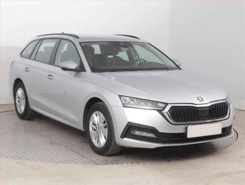 Škoda Octavia - hlavní fotka
