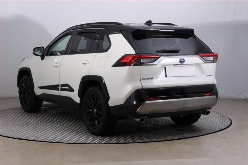 Toyota RAV 4 - hlavní fotka