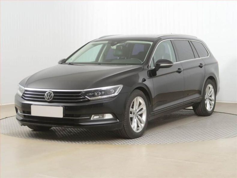 Volkswagen Passat - hlavní fotka