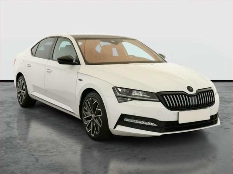 Škoda Superb - hlavní foto