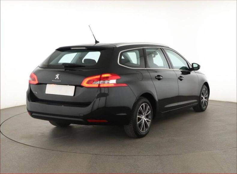 Peugeot 308 - hlavní fotka