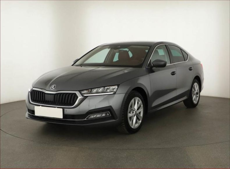 Škoda Octavia - hlavní fotka