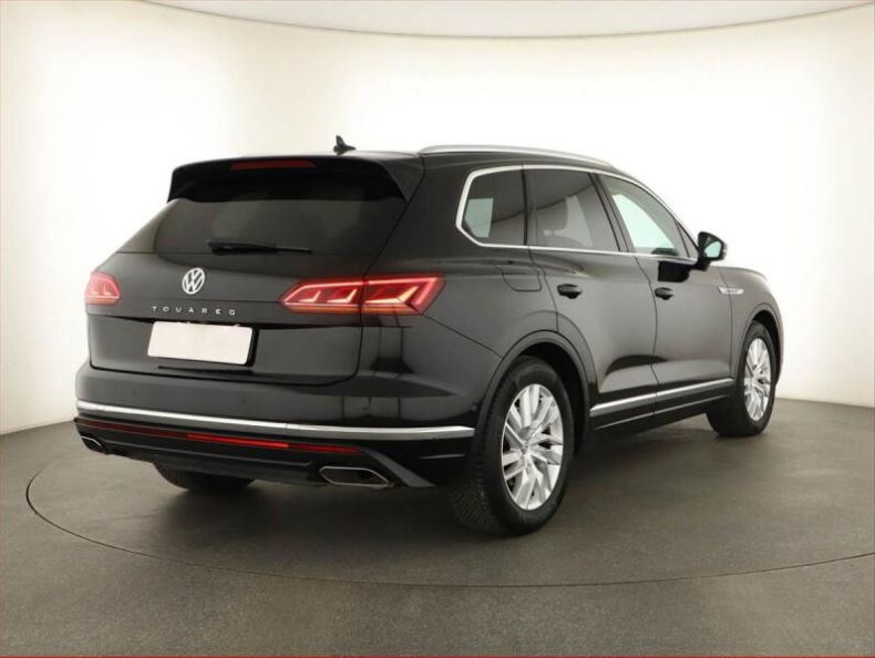 Volkswagen Touareg - hlavní fotka