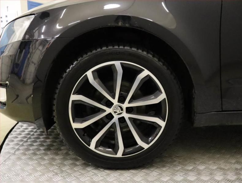 Škoda Octavia - hlavní fotka