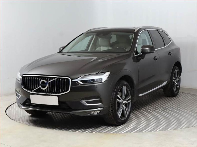 Volvo XC60 - hlavní fotka