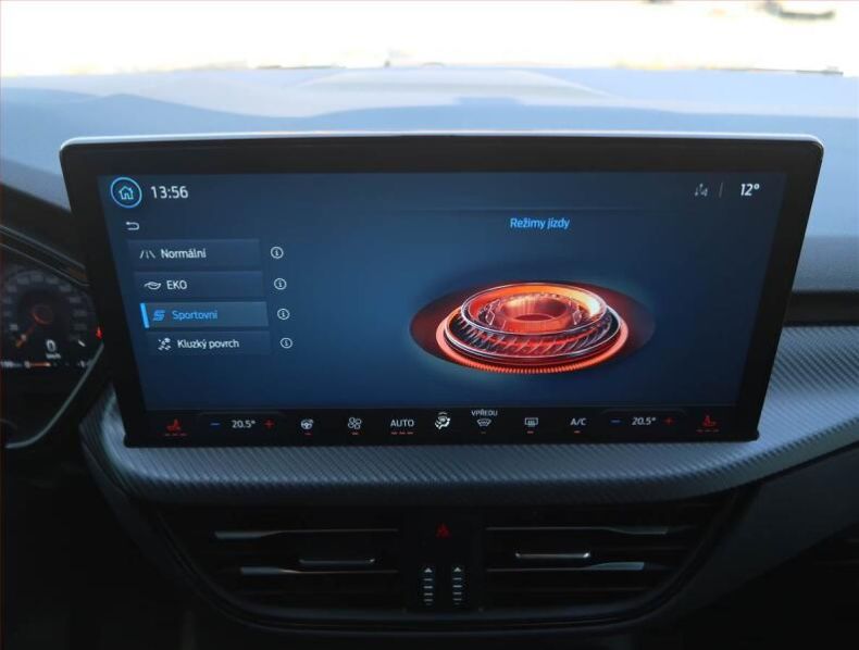 Ford Kuga - hlavní fotka