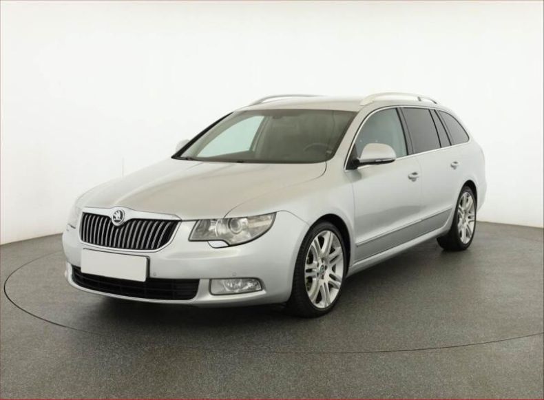 Škoda Superb - hlavní fotka