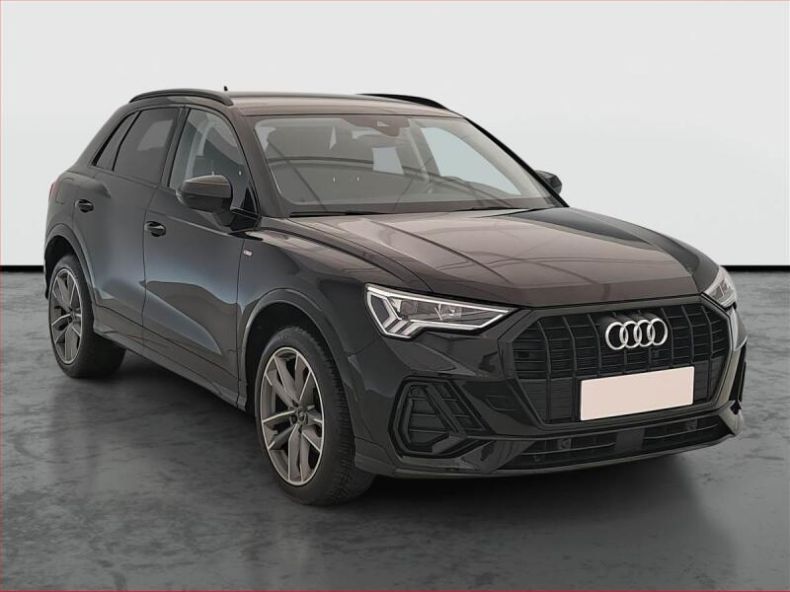 Audi Q3 - hlavní fotka