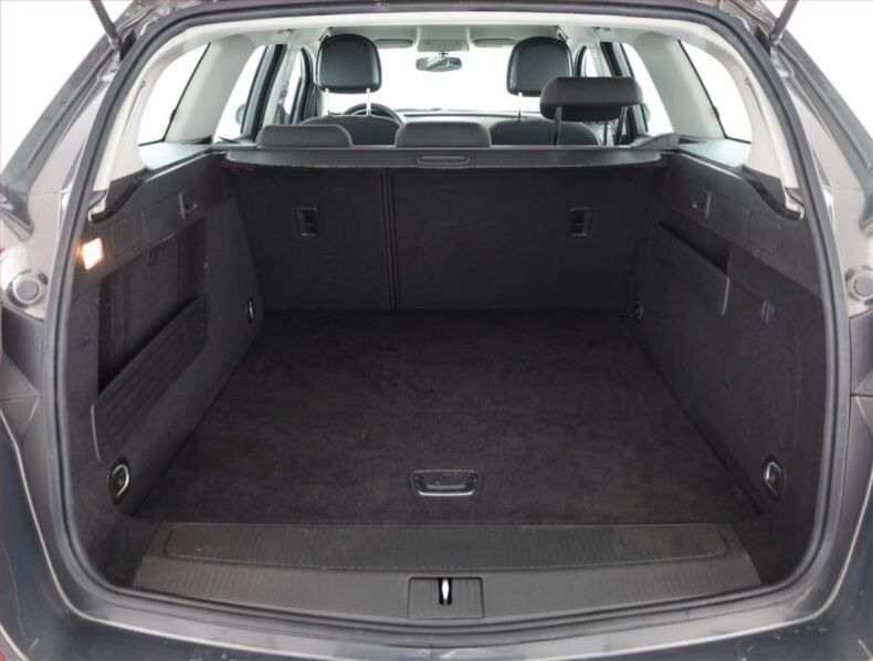 Opel Astra - hlavní fotka