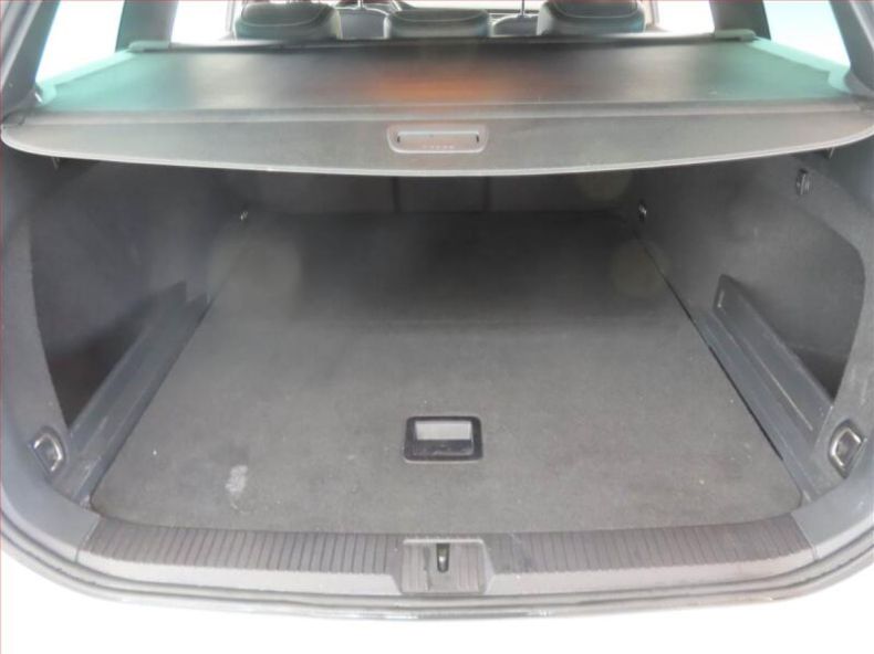 Volkswagen Passat - hlavní fotka
