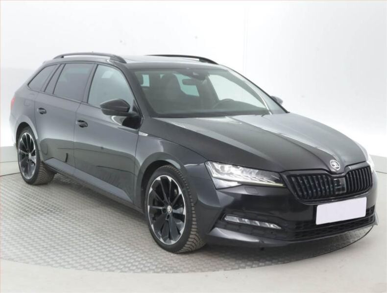 Škoda Superb - hlavní foto