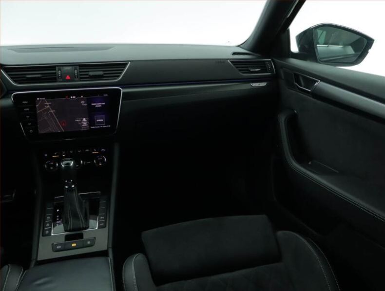 Škoda Superb - hlavní fotka