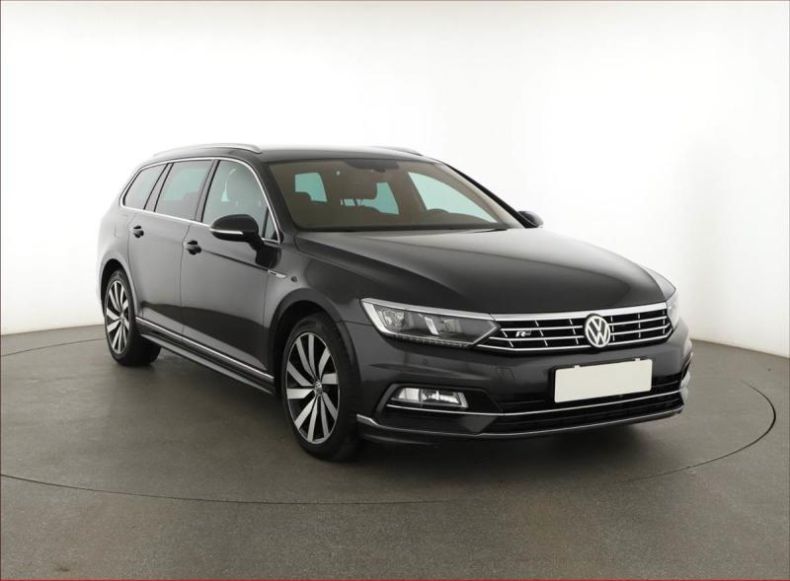 Volkswagen Passat - hlavní foto