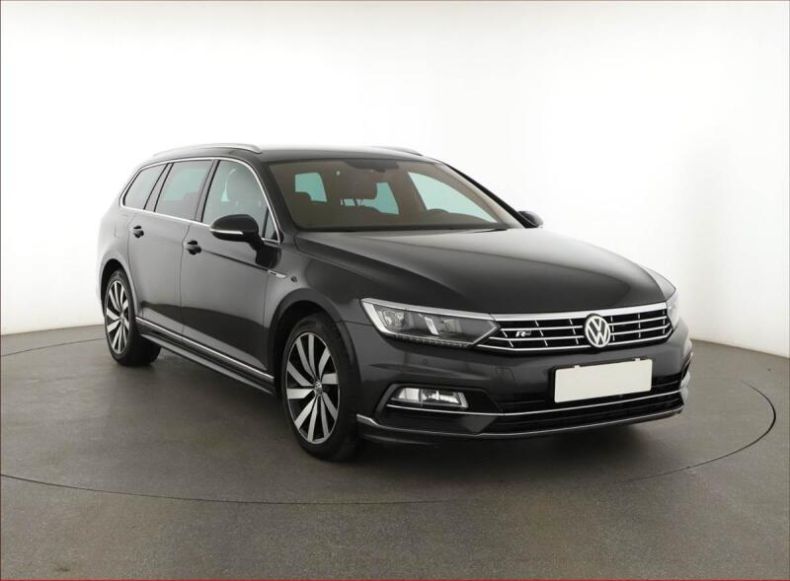 Volkswagen Passat - hlavní foto