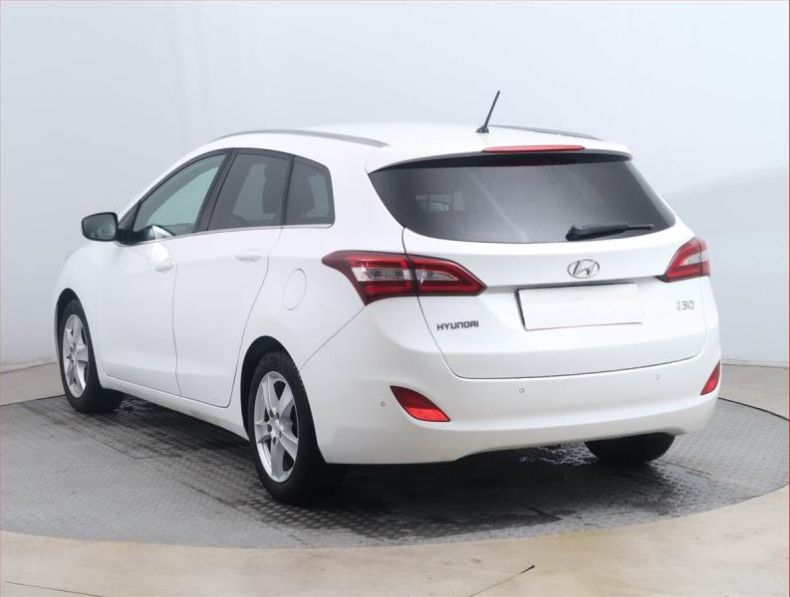 Hyundai i30 - hlavní fotka