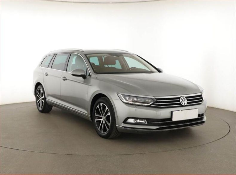Volkswagen Passat - hlavní fotka inzerátu