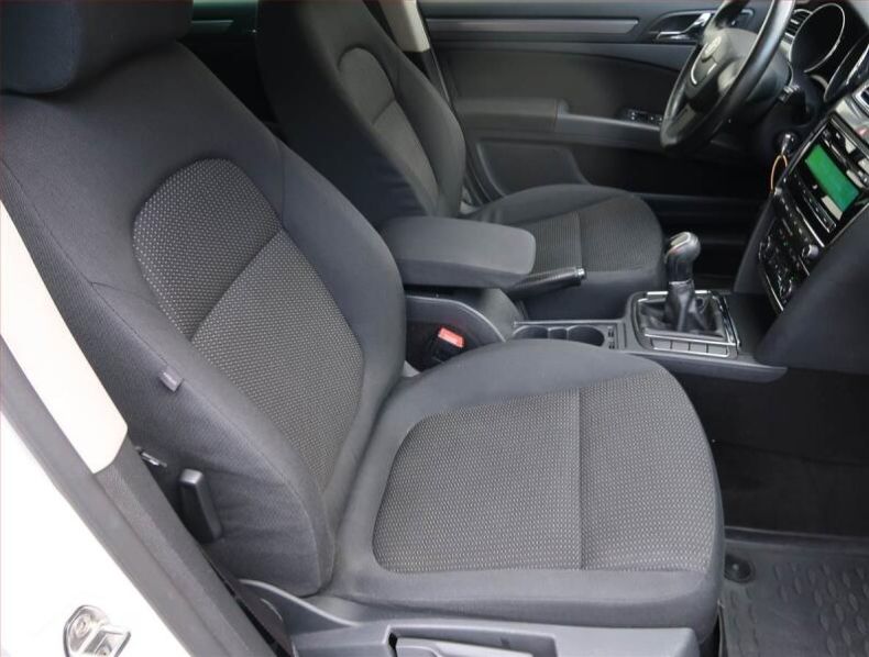 Škoda Superb - hlavní fotka