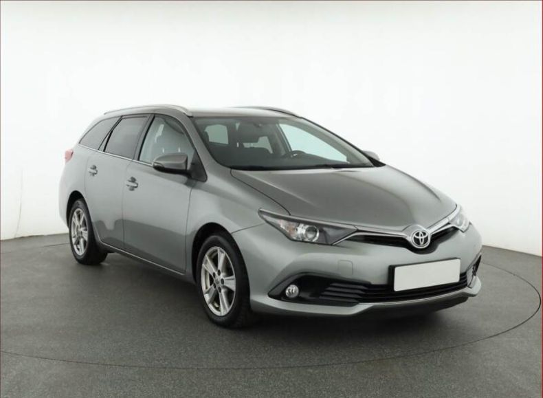 Toyota Auris - hlavní foto