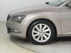 Škoda Superb - fotka číslo 14