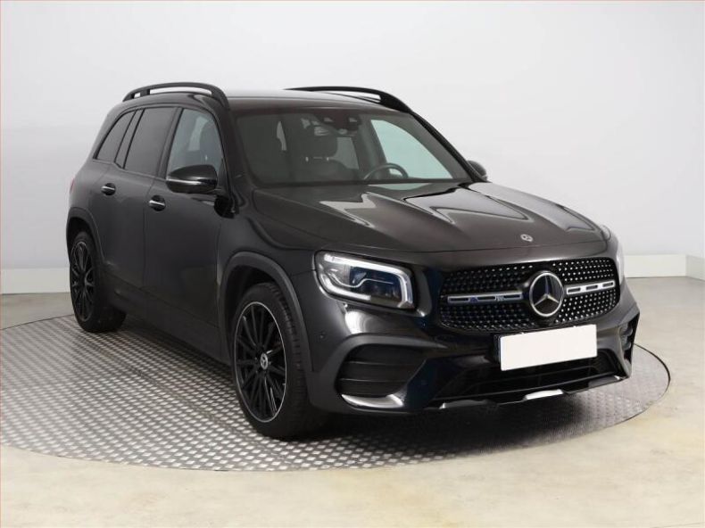 Mercedes GLB - hlavní fotka