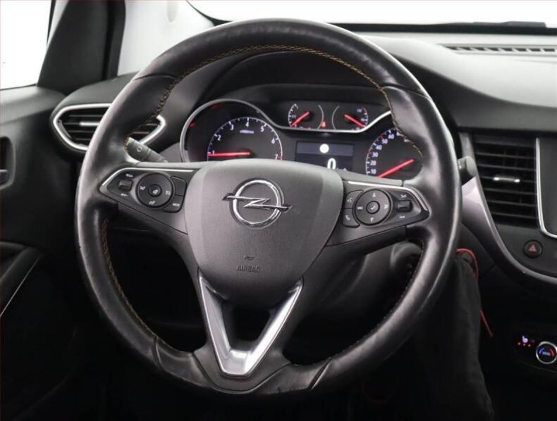 Opel Crossland X - hlavní fotka