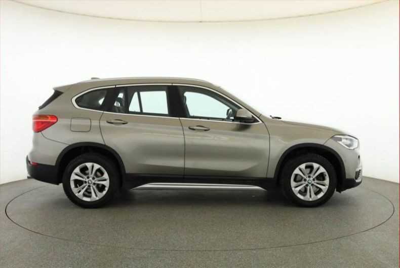 BMW X1 - hlavní fotka