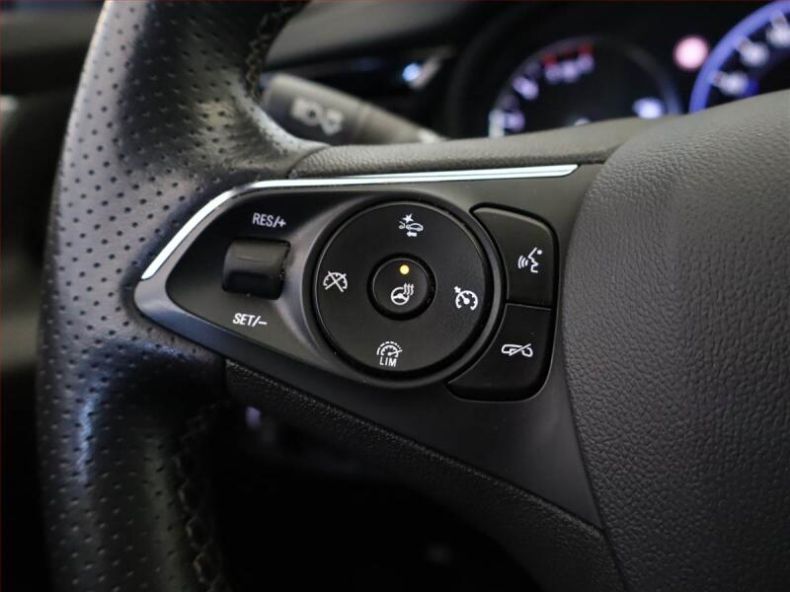 Opel Insignia - hlavní fotka