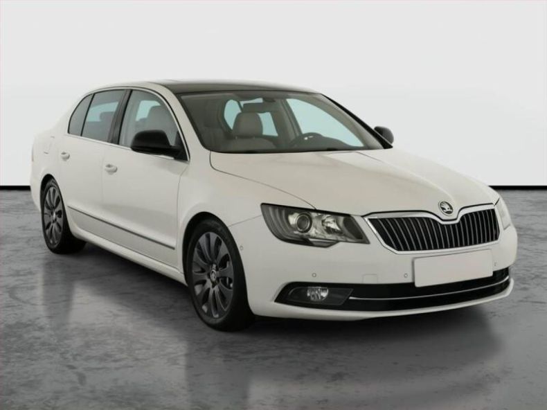 Škoda Superb - hlavní foto