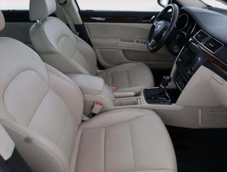 Škoda Superb - hlavní fotka