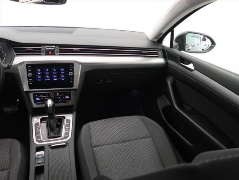 Volkswagen Passat - hlavní fotka