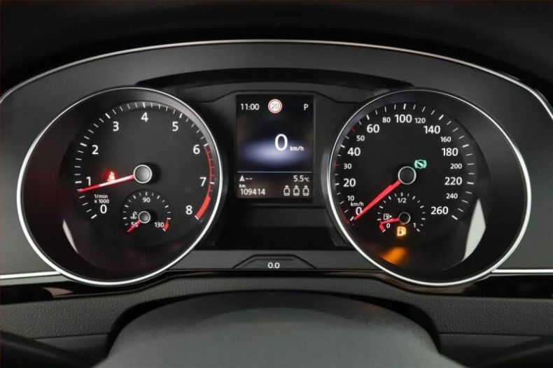 Volkswagen Passat - hlavní fotka inzerátu