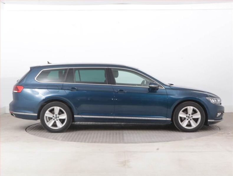 Volkswagen Passat - hlavní fotka