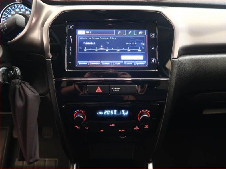 Suzuki Vitara - hlavní fotka