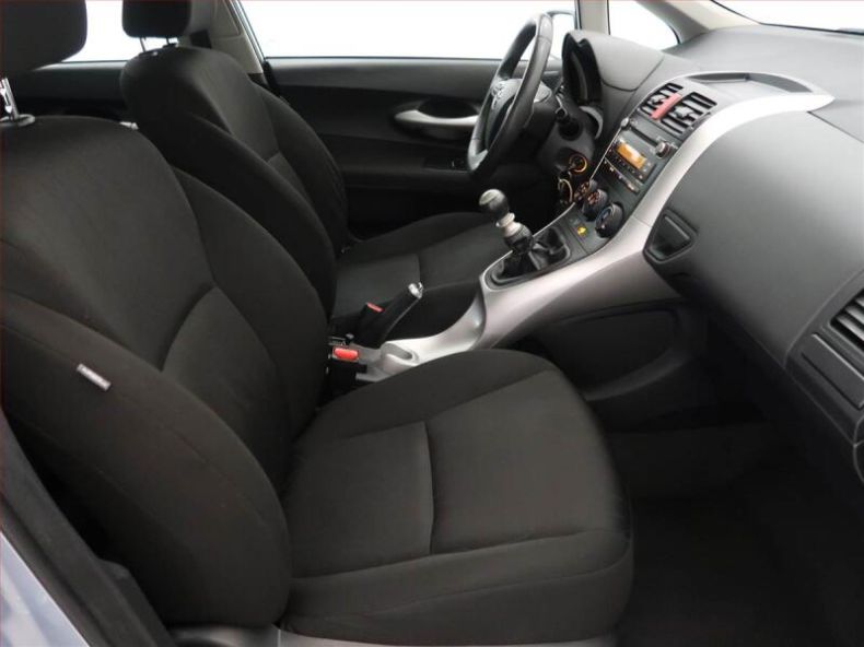 Toyota Auris - hlavní fotka