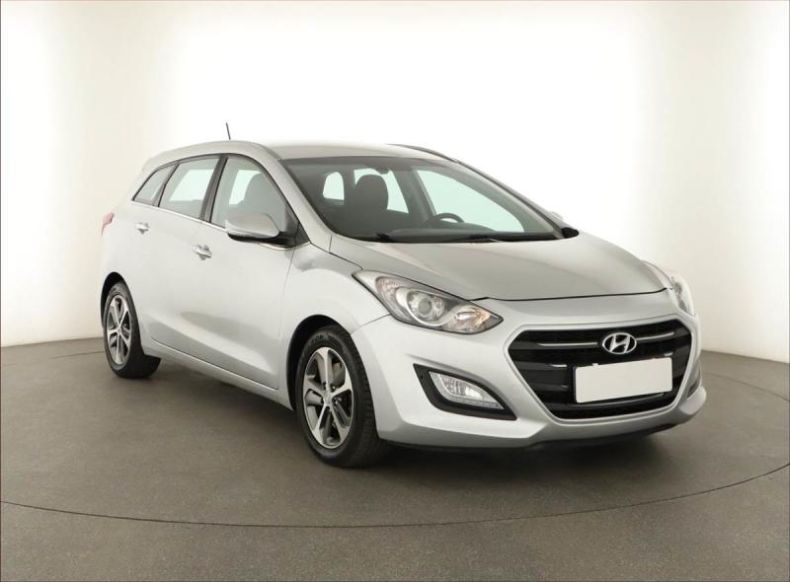Hyundai i30 - hlavní foto
