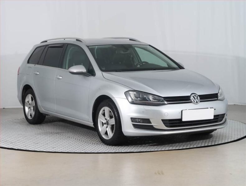 Volkswagen Golf - hlavní foto