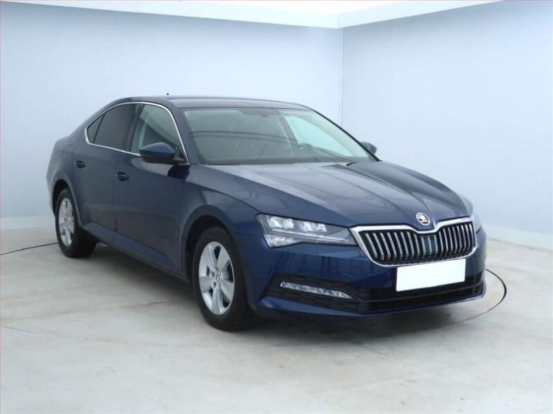 Škoda Superb - hlavní foto