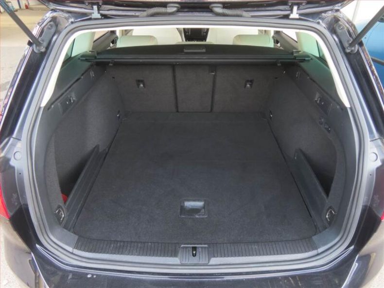 Volkswagen Passat - hlavní fotka