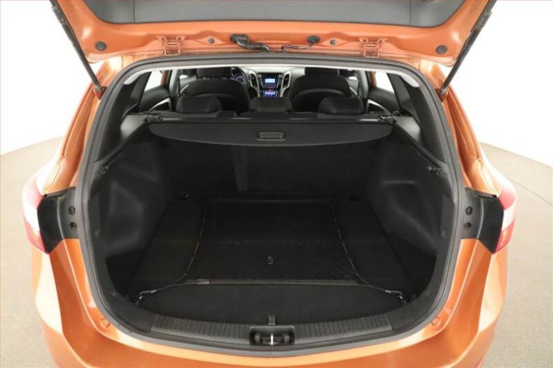 Hyundai i30 - hlavní fotka