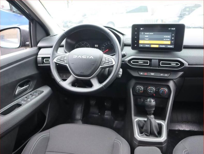 Dacia Sandero - hlavní fotka