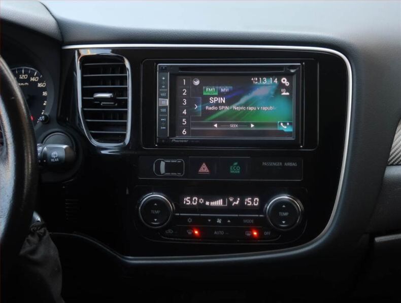 Mitsubishi Outlander - hlavní fotka