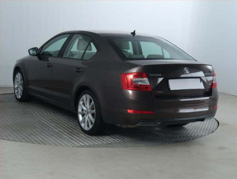 Škoda Octavia - hlavní fotka