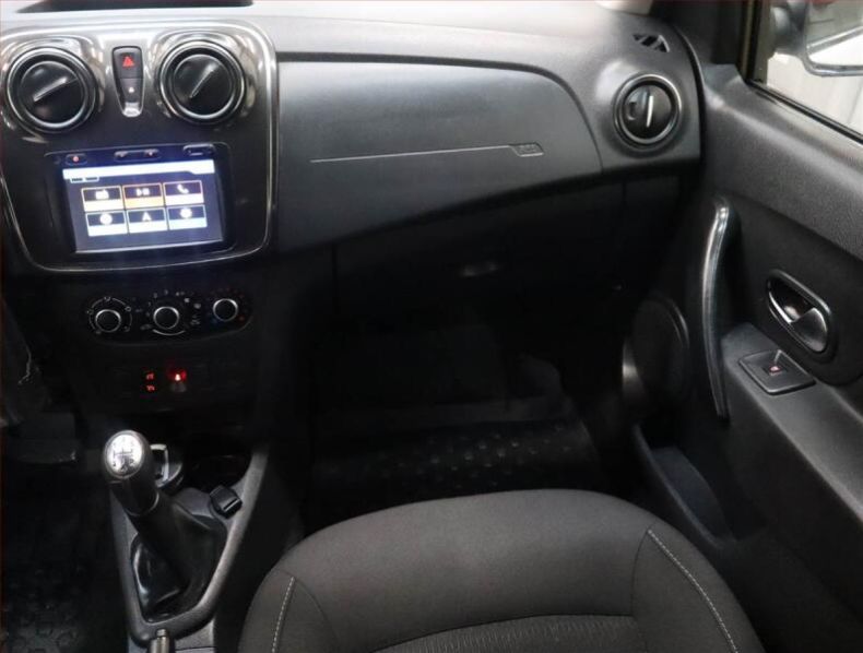 Dacia Logan - hlavní fotka