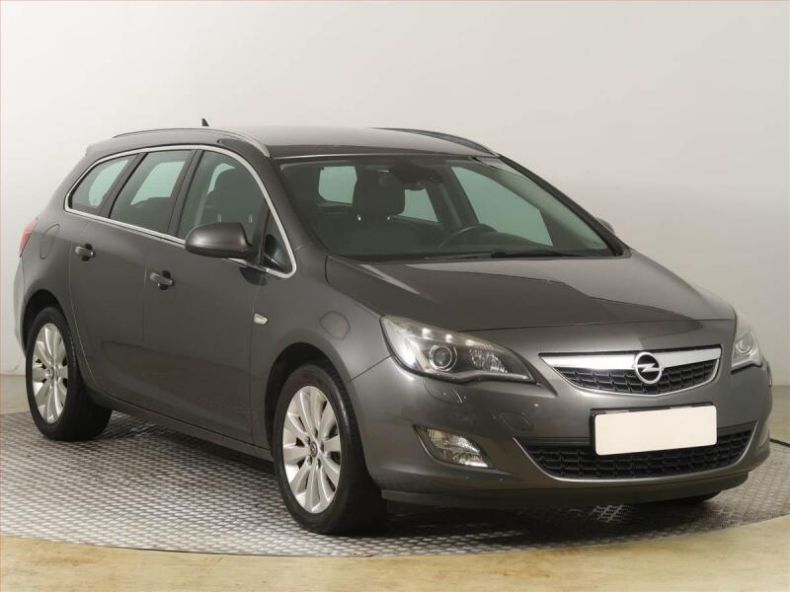 Opel Astra - hlavní foto