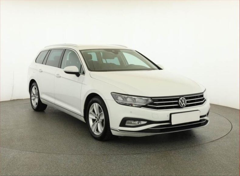 Volkswagen Passat - hlavní foto
